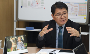 최정록 농림축산검역본부장 “3대 가축전염병 동시 확산… 스마트 방역 전환 박차” [차 한잔 나누며]