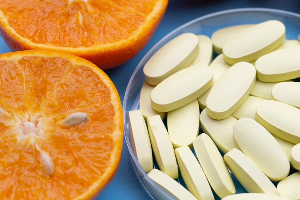 비타민C·칼슘 보충제는 과잉 섭취보다 ‘섭취 조건 관리’가 더 중요하다. 게티이미지