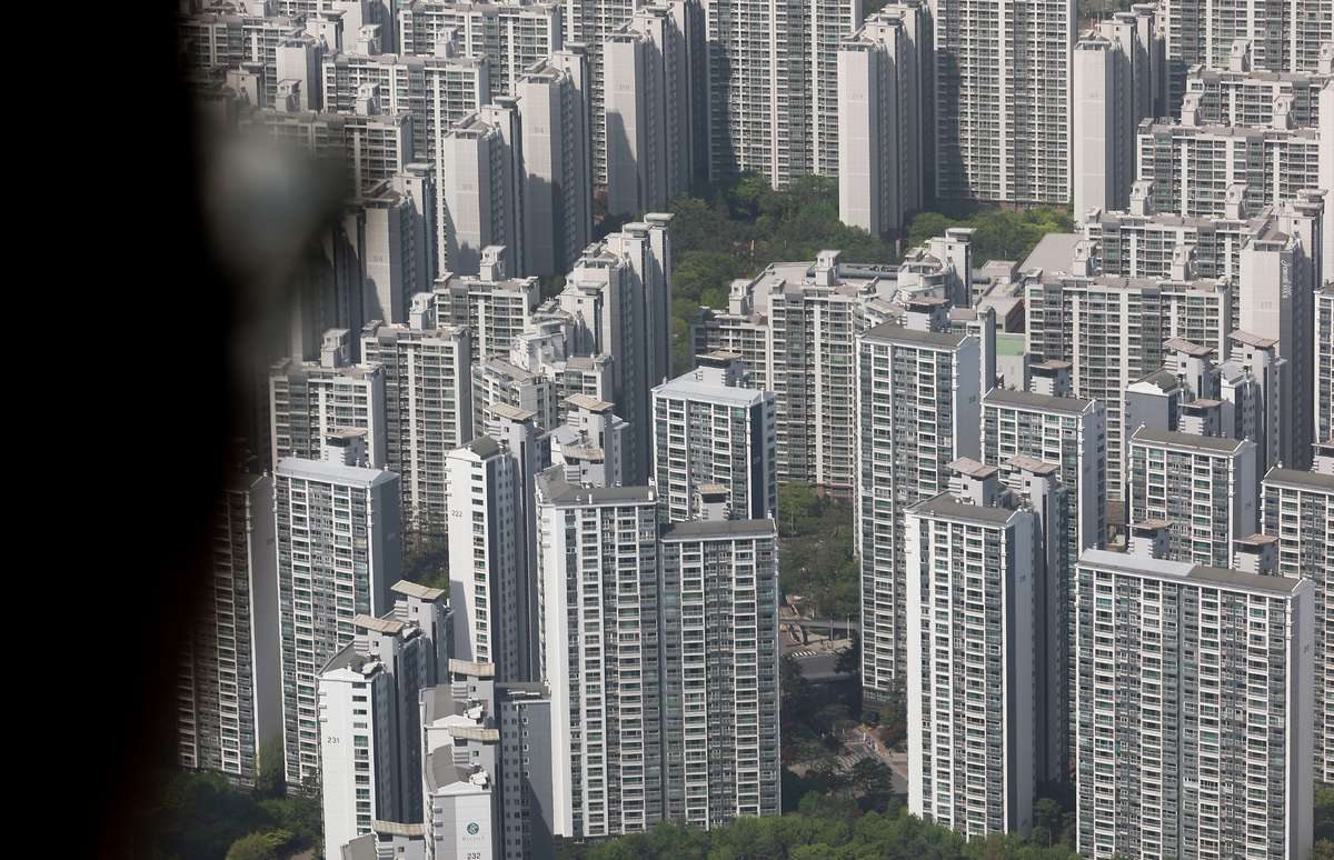 서울 송파구 롯데월드타워에서 바라본 아파트의 모습. 연합