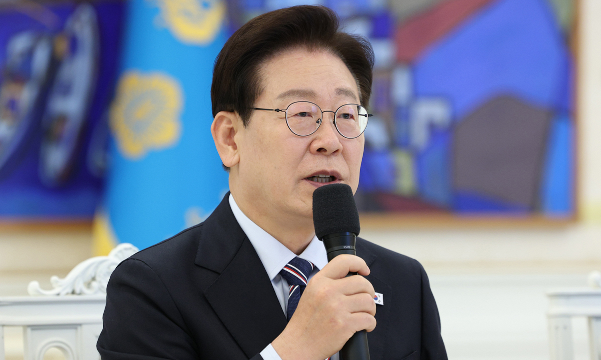 이재명 대통령이 29일 청와대에서 열린 비교섭단체 및 무소속 국회의원 초청 오찬 간담회에서 발언하고 있다. 뉴시스