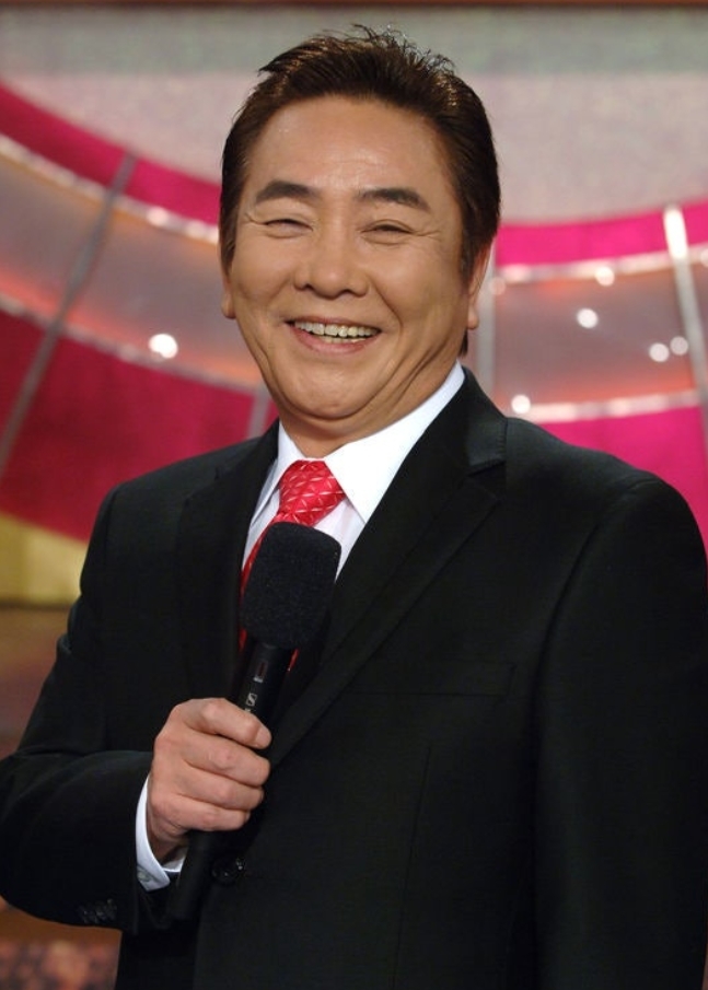 故 허참은 간암 투병 사실을 알리지 않은 채 방송 활동을 이어가며 마지막까지 마이크를 놓지 않았다. KBS 제공