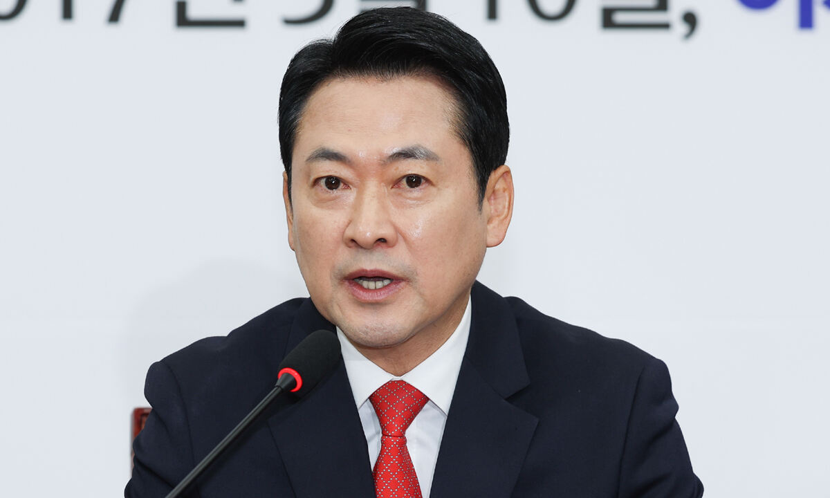 장동혁 국민의힘 대표가 11일 오전 서울 여의도 국회에서 열린 최고위원회의에서 발언하고 있다. 뉴시스