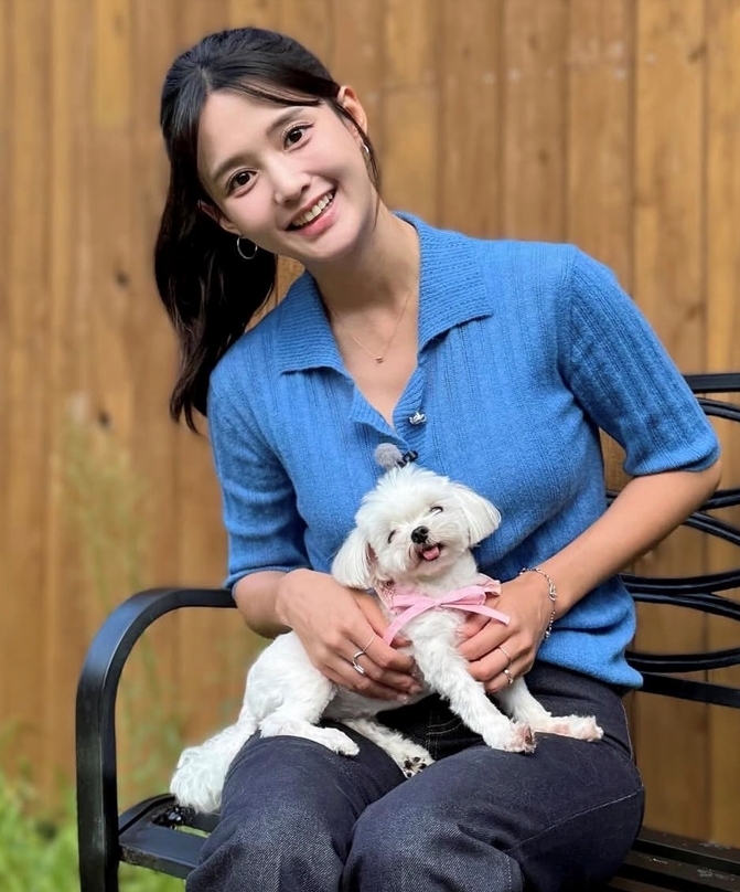 남보라와 반려견 머털이. 사진=남보라 인스타그램 캡처
