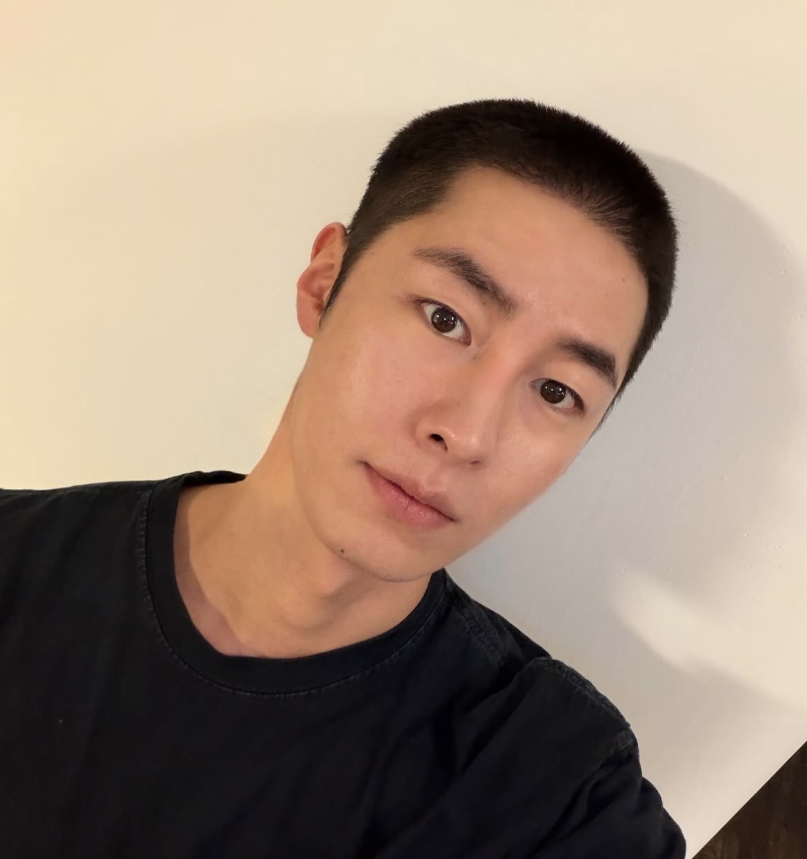 이재욱이 지난 17일 입대를 앞두고 게재한 사진 중 하나. 이재욱 사회관계망서비스(SNS)
