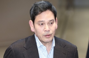 신세계 정용진 ‘5·18 정신 훼손’ 논란에 고발 당했다