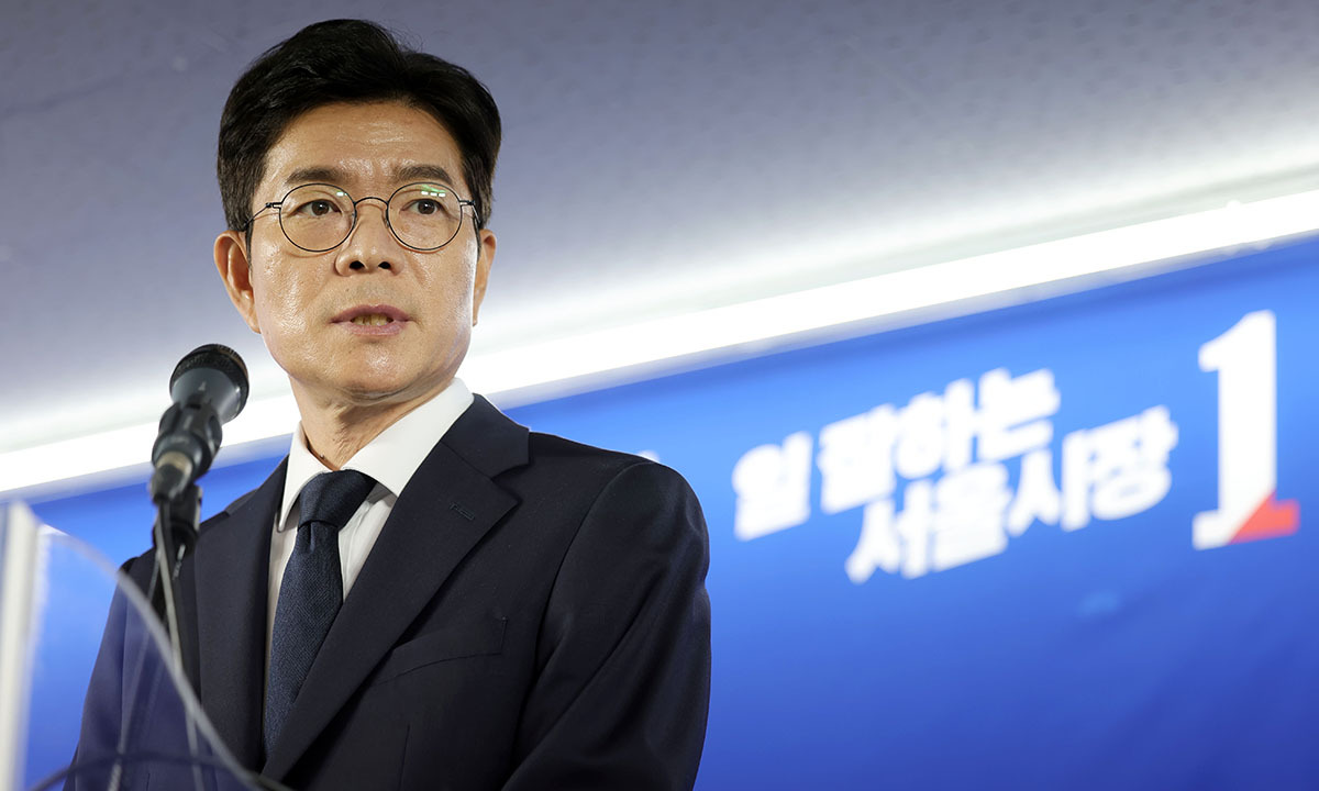 정원오 더불어민주당 서울시장 후보가 28일 서울 중구 선거 캠프 사무실에서 안전 문제 관련 기자간담회를 하고 있다. 뉴시스
