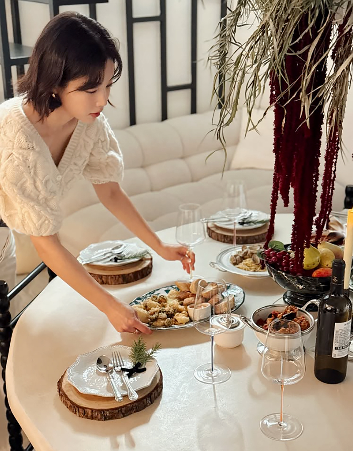 집을 촬영지로 삼아 일상을 상품화하는 과정은 대중의 관심을 붙잡아두기 위한 그녀만의 운영 전략이다.(이전 거주지 모습)&nbsp;기은세 SNS
