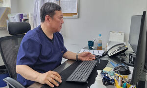 환자 걸음 분석하는 AI병원… EMR조차 먹통인 지방병원 [심층기획-두 얼굴의 AI 의료·돌봄]