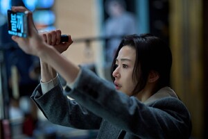 '군체' 2주차 주말 100만명 육박…누적 400만명 가시권