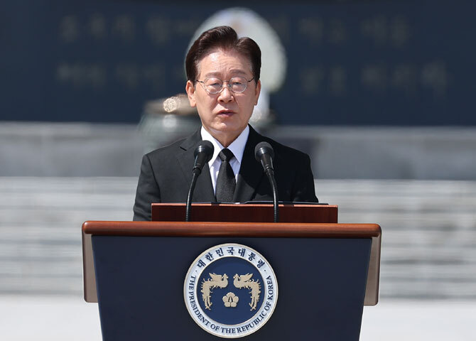 李 "헌신은 드높이고 배신은 단죄<br>재발 방지 위한 본보기 반드시 마련"