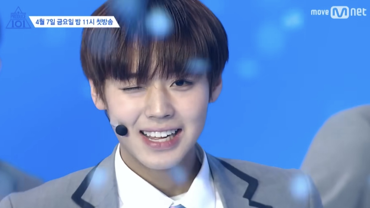 2017년 방영된 Mnet 서바이벌 프로그램 ‘프로듀스 101’ 시즌 2에 출연한 박지훈은 타이틀곡 ‘나야 나’ 무대 엔딩 장면에서 윙크를 선보여 큰 인기를 끌었다. 유튜브 채널 ‘Mnet TV’ 캡처