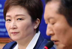 與 이언주, 최고위원 사퇴···선거 닷새만 불붙은 당권경쟁 전초전
