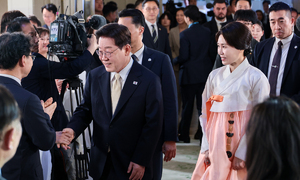 벨기에 동포들 만난 李 “대사는 주민자치센터 동장과 비슷… 교민들 자주 만나고 미리 지원해야”