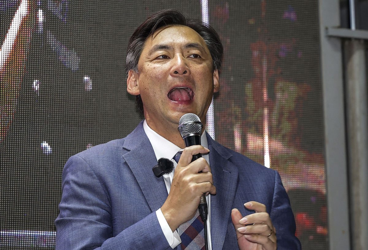 “李대통령 소년원 수감” 주장 모스탄, ‘출국금지’ 판사 고발