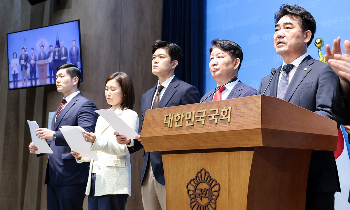 “지도부 총사퇴” vs “철없는 소리”… 국힘 최고위 ‘장동혁 거취’ 공개 충돌