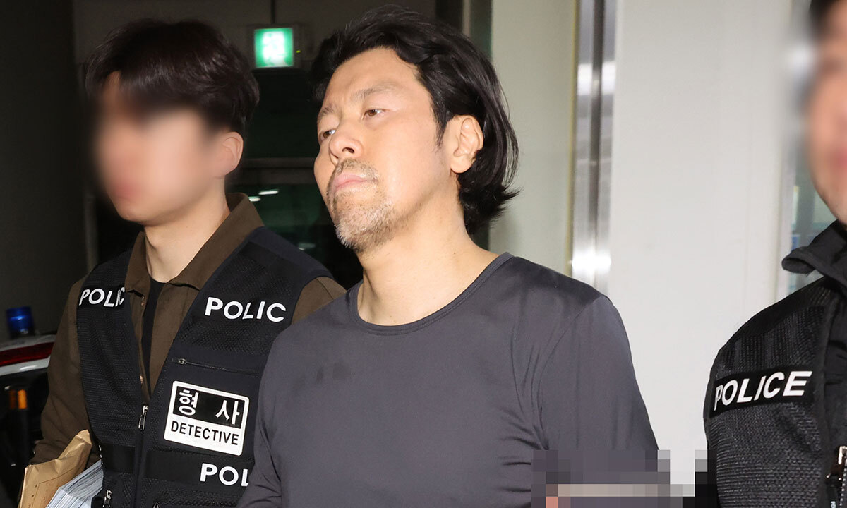'항공사 동료 기장 살해' 김동환, 국민참여재판 요청 철회