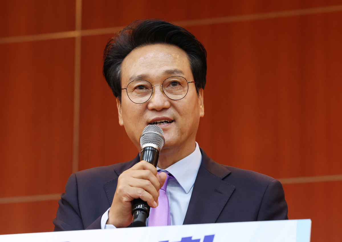 “교사가 학생들에게 벌 줄 수 없다” 안민석의 개탄…‘교권보호국’ 탄력받나