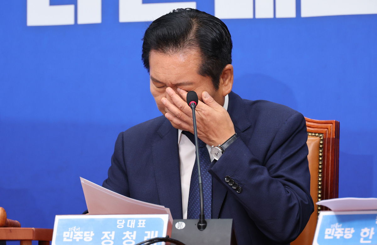 “李대통령 시계 계속 찼다” 반박한 鄭