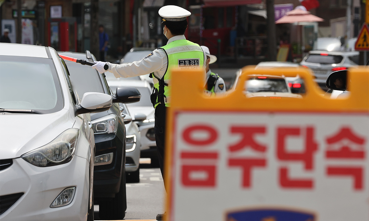 검찰, ‘대학후배 음주운전 무마’ 경찰 간부 불구속 기소