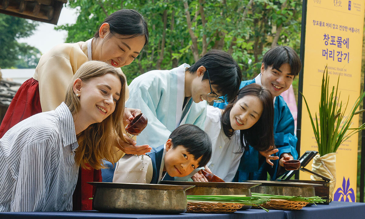 창포물에 머리 감고 무더위 날려버리자 [한강로 사진관]