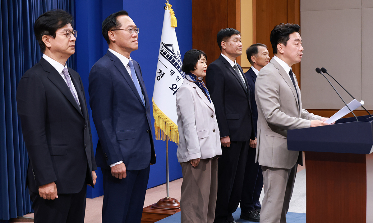 李대통령, 靑 수석급 5명 인사 개편 단행…홍보 성기홍·민정 한찬식