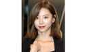 '백발 장발' 배용준 옆 '방부제 미모' 박수진…&${esc.h}34;얼굴이 고등학생&${esc.h}34;
