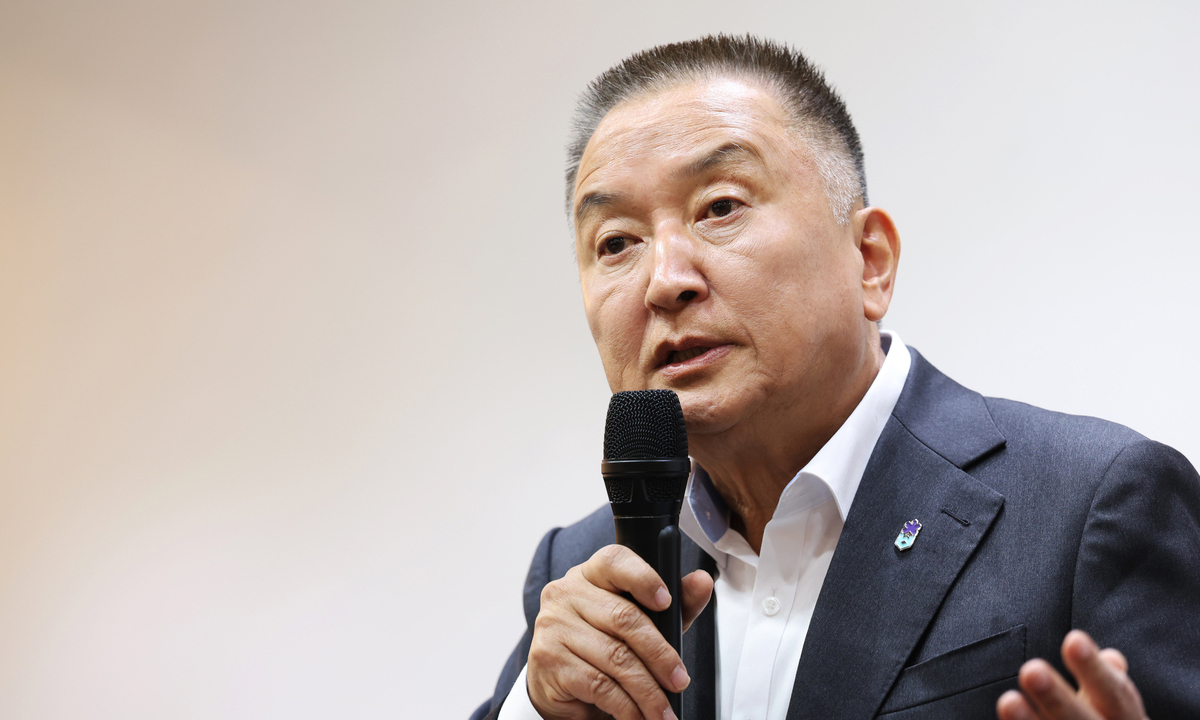 이임식 날 들이닥친 압수수색… 김영환 전 지사, 뇌물 혐의로 공수처·경찰 ‘투트랙’ 수사