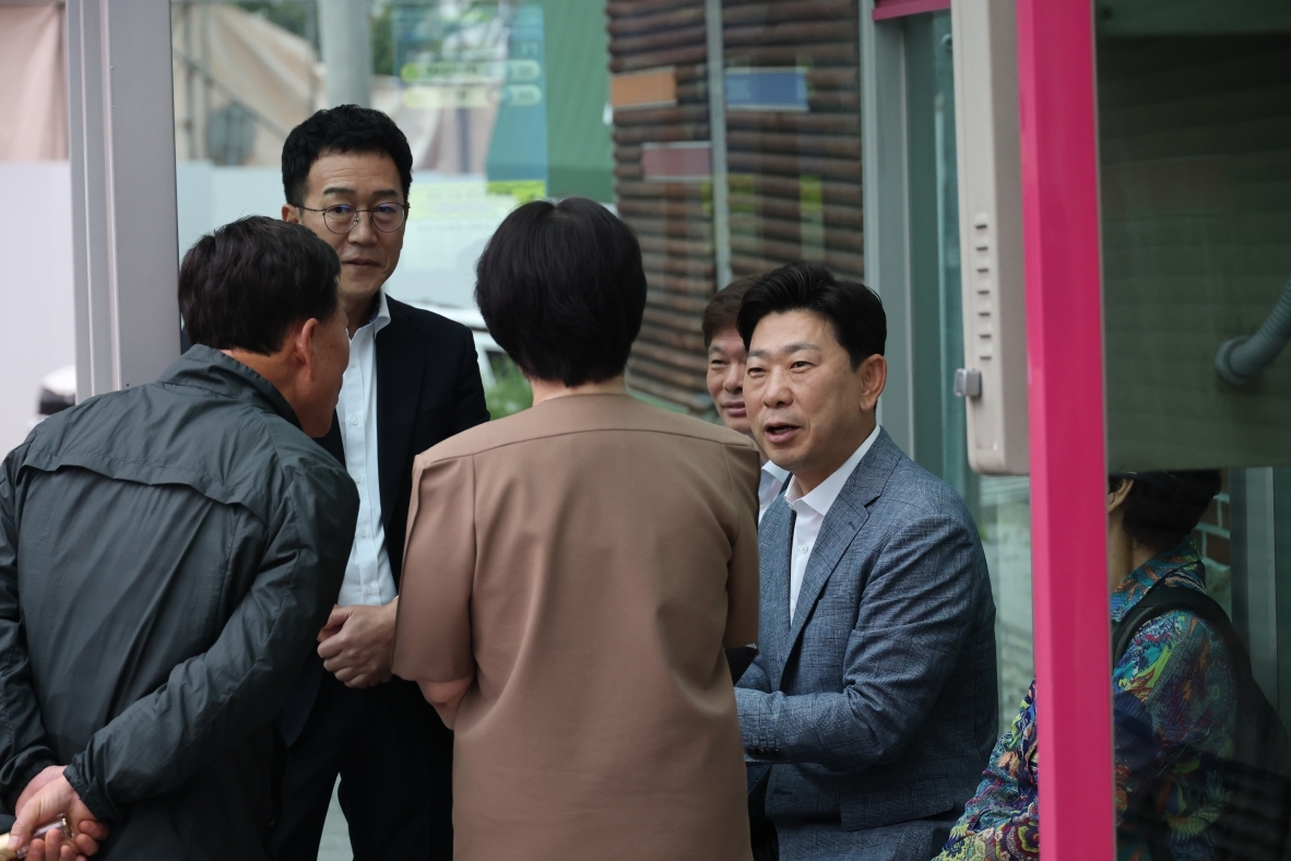 박용선 포항시장, 시내버스로 출근…민생·소통 행보
