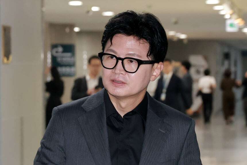 한동훈, ‘스벅 가야지’ 배재고 중징계에…“스벅도 영업정지 안 했는데…과도한 처분”