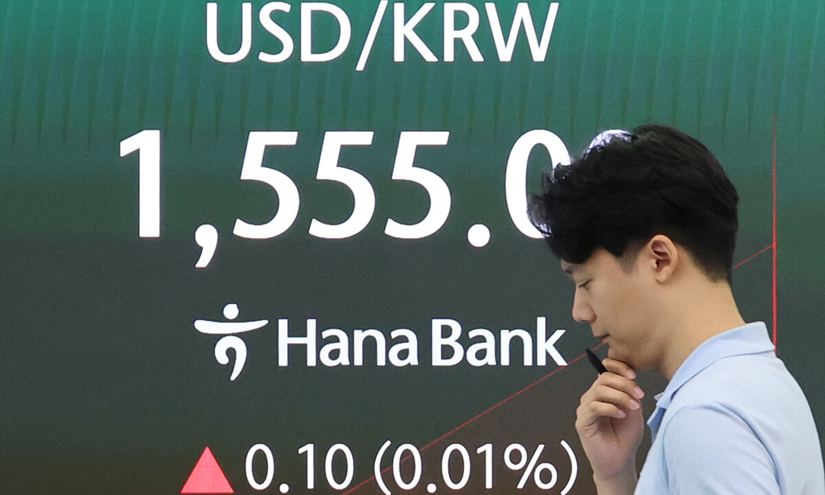 환율 1550원대 출발… 외국인 주식 매도에 원화 약세 지속