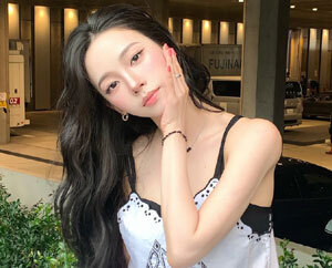 에스파 카리나, 흠결 없는 도자기 피부…'여신 강림' 비주얼