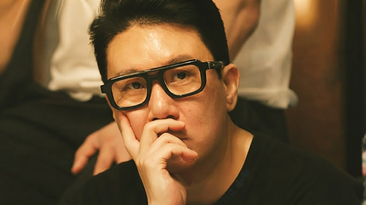 17년의 분투 끝에 얻은 경제적 자유, 이제 대중은 그 눈부신&nbsp;정점에서 새로운 잣대를 들이대기 시작했다.&nbsp;웨이브 ‘피의 게임X’&nbsp;화면 캡처
