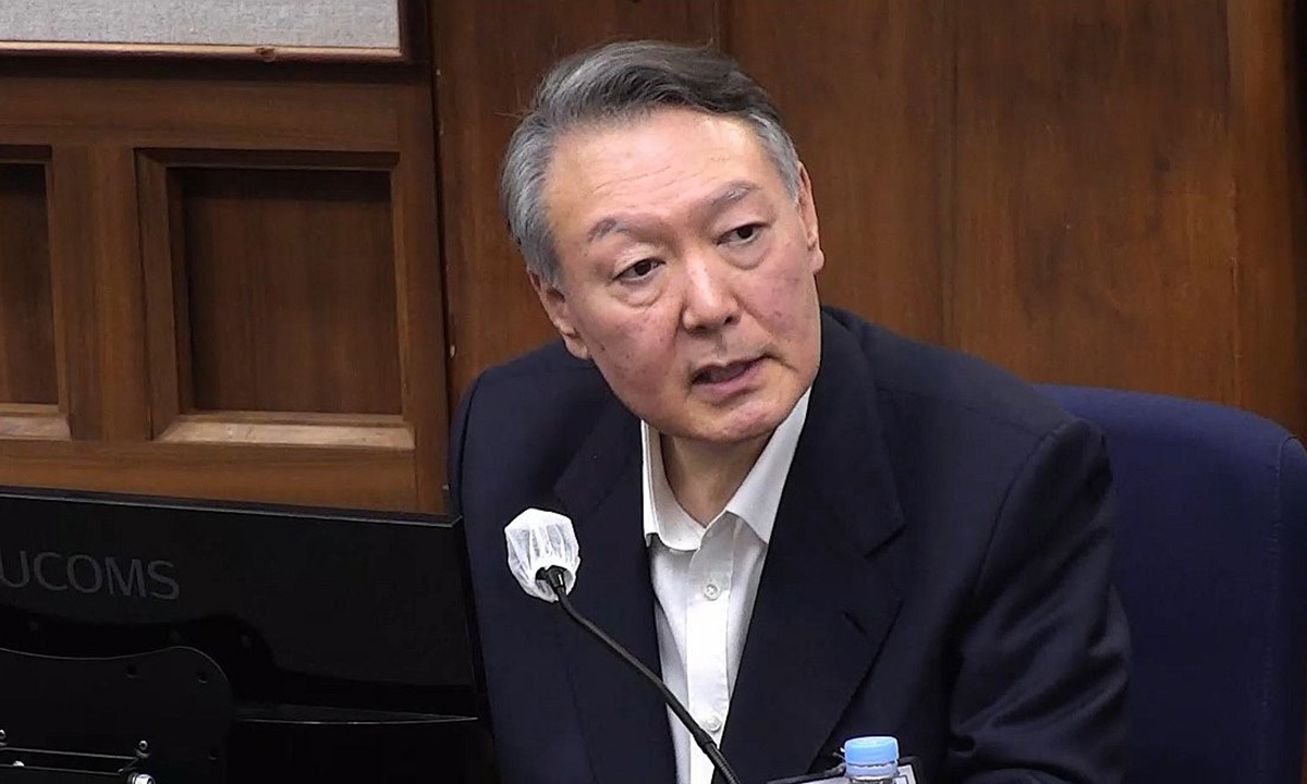내란 재판 중 체포방해 상고심 시청한 尹…7년 확정에 헛웃음