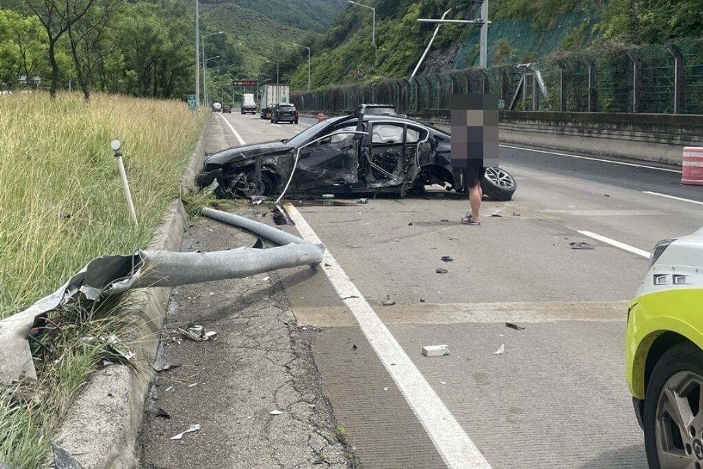 전북 집중호수에 가로수 쓰러지고 빗길 교통사고 잇따라