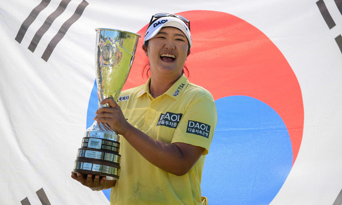“신에게 감사”…메이저 2연승 유해란, 안니카 어워드 놓고 코르다와 격돌