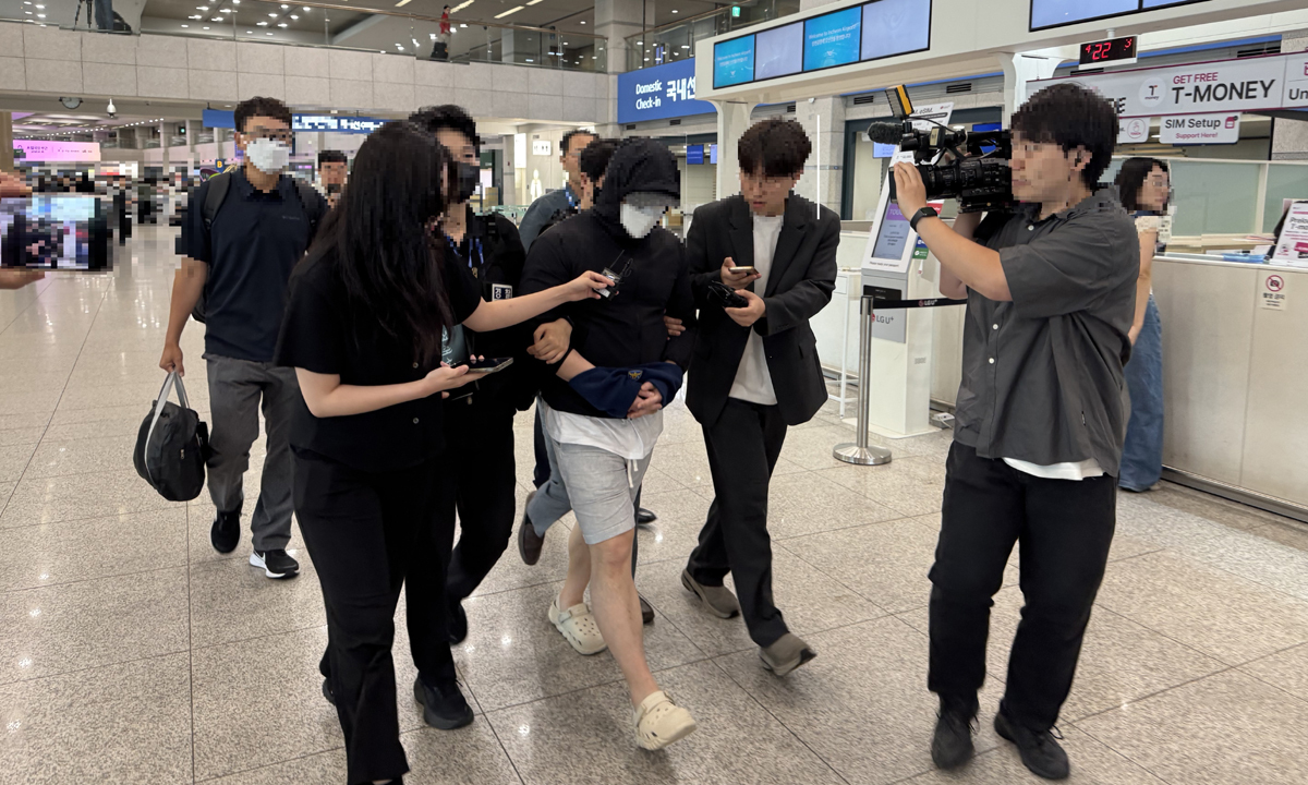 청소년 동원해 5000억원대 도박사이트 운영한 총책 구속 송치