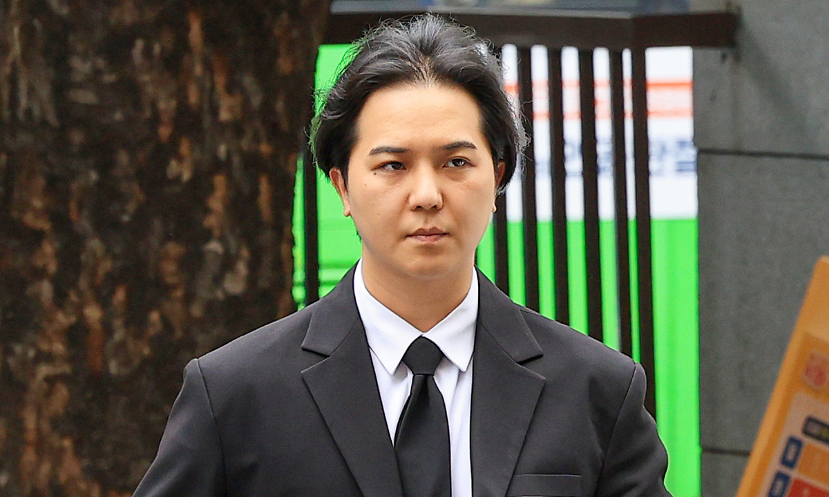 ‘부실복무’ 송민호, 병역 담당자에게 돈 빌려주기도…“복무이탈 대가는 아냐”