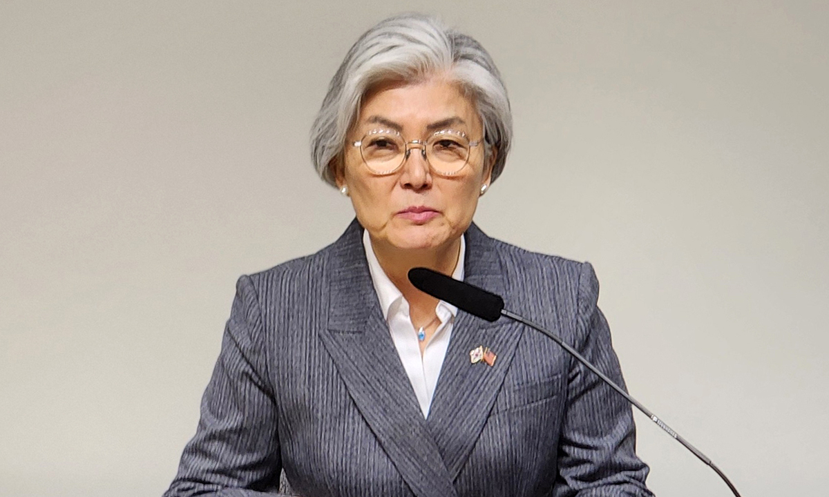 강경화 주미대사, 한국 특파원단 간담회 (워싱턴=연합뉴스) 박성민 특파원 = 강경화 주미대사가 24일(현지시간) 미국 워싱턴DC 한국문화원에서 한국 특파원단과 간담회를 하고 있다. 2026.2.24 min22@yna.co.kr/2026-02-25 07:05:50/ &amp;lt;저작권자 ⓒ 1980-2026 ㈜연합뉴스. 무단 전재 재배포 금지, AI 학습 및 활용 금지&amp;gt;