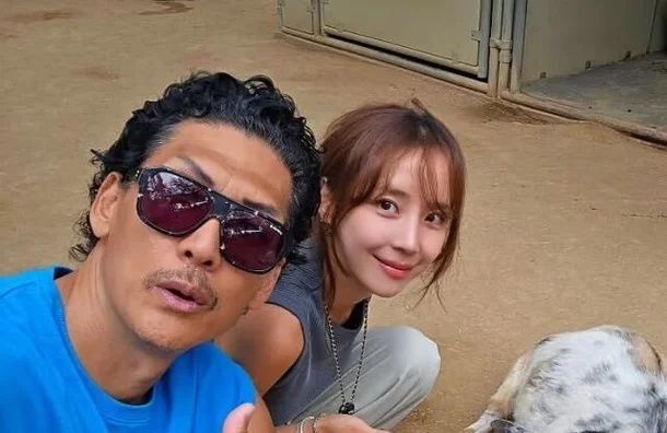 박준형, 가족 나들이 공개…14살 연하 아내의 청순 미모 '화제'