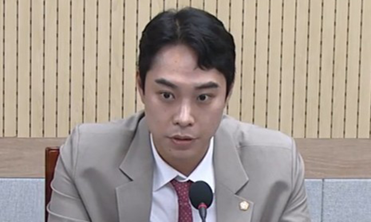 '폰 셀프제출' 약속을 믿다니…미성년자 성매매 늑장수사 논란