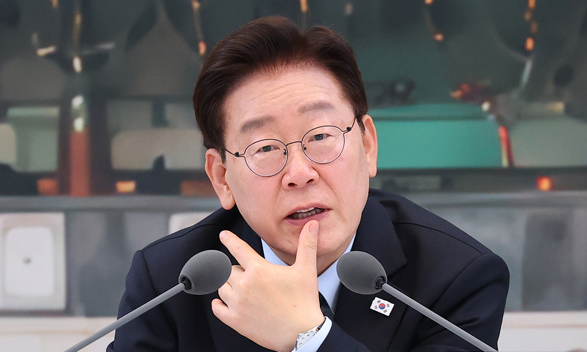 이재명 대통령이 16일 청와대 영빈관에서 주재한 과학기술정보통신부·방송미디어통신위원회·개인정보보호위원회 업무보고에서 발언하고 있다. 연합뉴스
