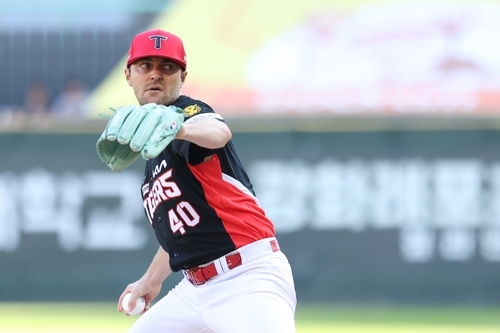'7전 8기' 네일, SSG전 첫 승…KIA, 장단 18안타로 12-2 대승