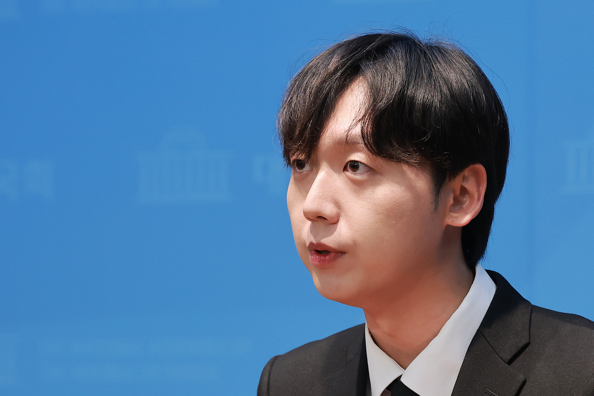 與 전대 이번엔 ‘청년기탁금 논란’