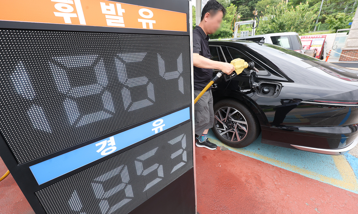 중동 분쟁 악화에… 휘발유값 하락세 ‘멈춤’