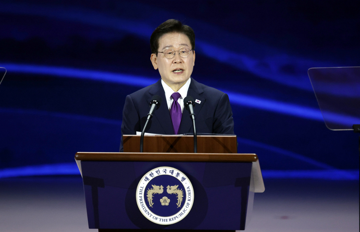 靑 “李, 원칙적 의견제시” 당무개입 논란 진화