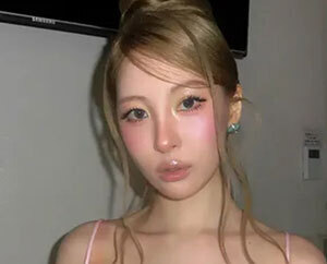선미, 핑크 메이크업에 금발까지