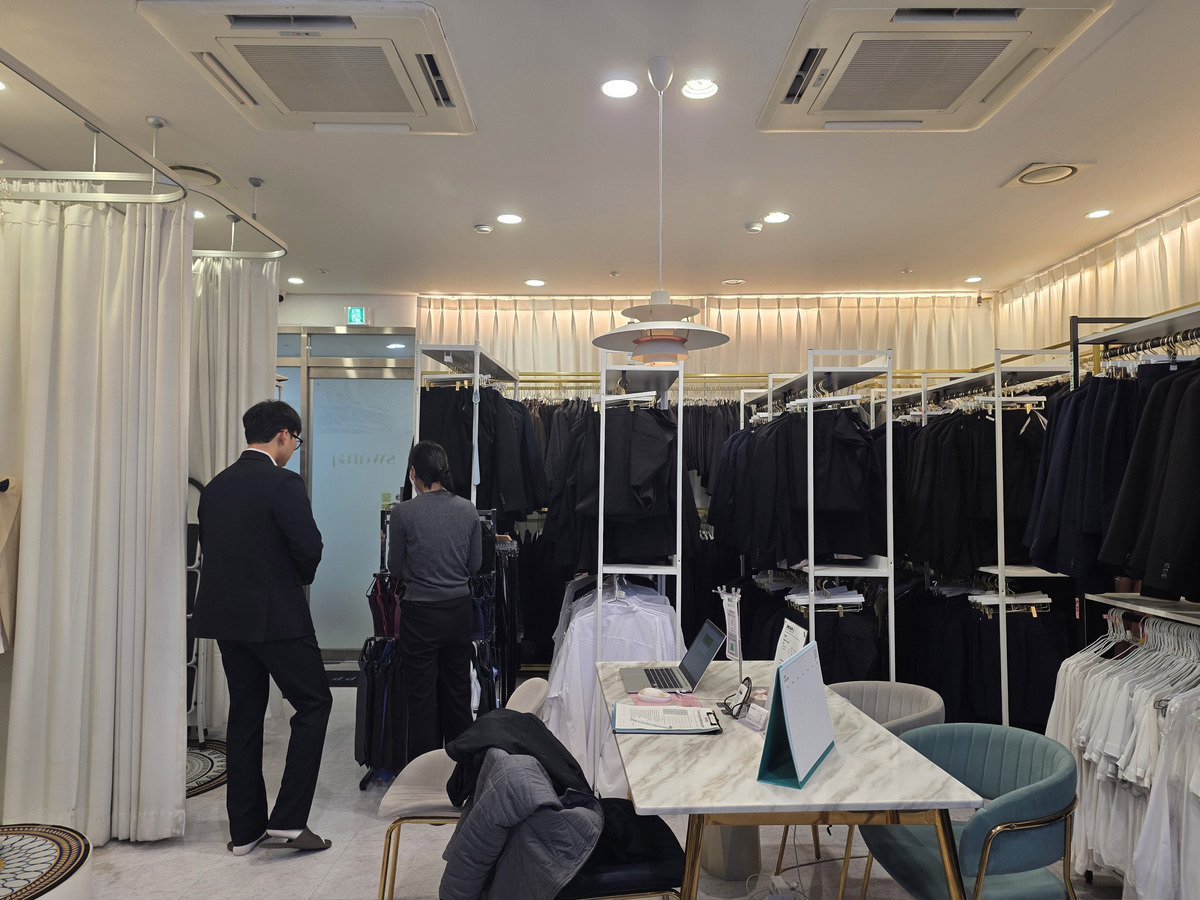 “성남시가 빌려준 정장 입고 삼성·SK 뚫었다”…청년 309명 취업 결실
