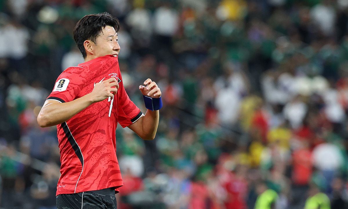 '32강 실패' 한국 축구, FIFA 랭킹 32위…4년7개월 만에 30위권 밖