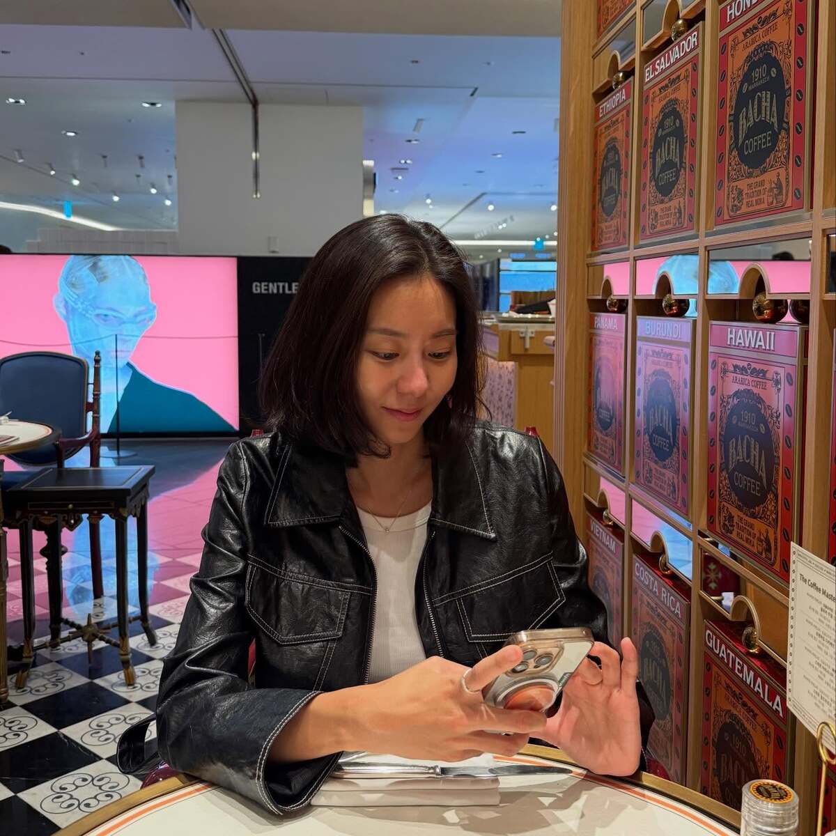유이 “야구선수와 소개팅 한 적 없어…야구 코치 아버지가 칼차단”
