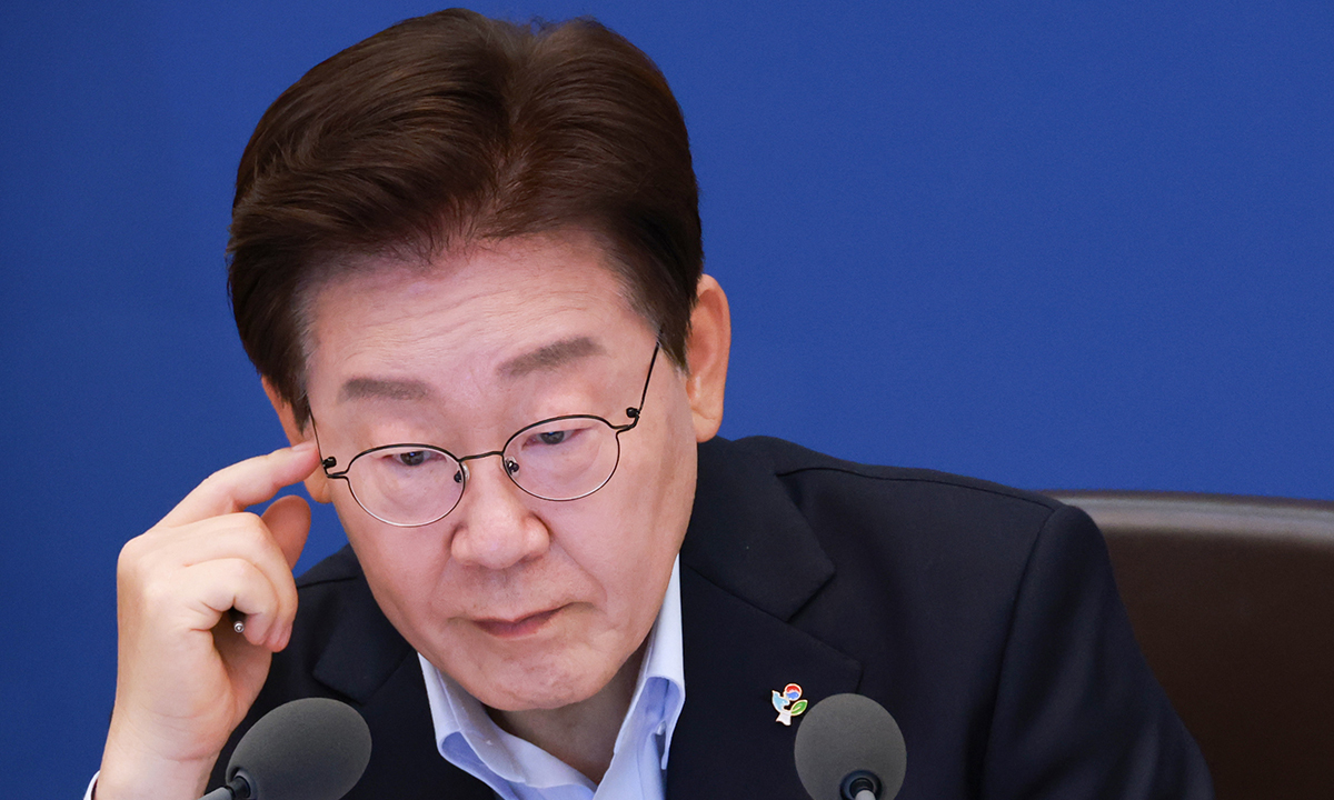 靑 “李, 17억 근저당 이자 안 받기로” 해명에도 논란 계속